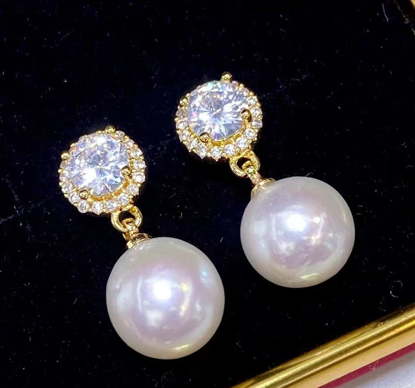 18K Gilded Round Pearl Unisex Pearl Stud Earrings